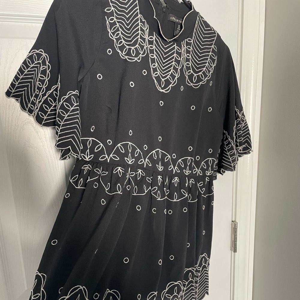 Beautiful and elegant maternity top!!! Great for all pregnancy 💕💕
